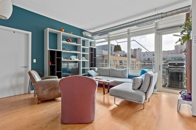 Foto del edificio - 909 W Washington Blvd