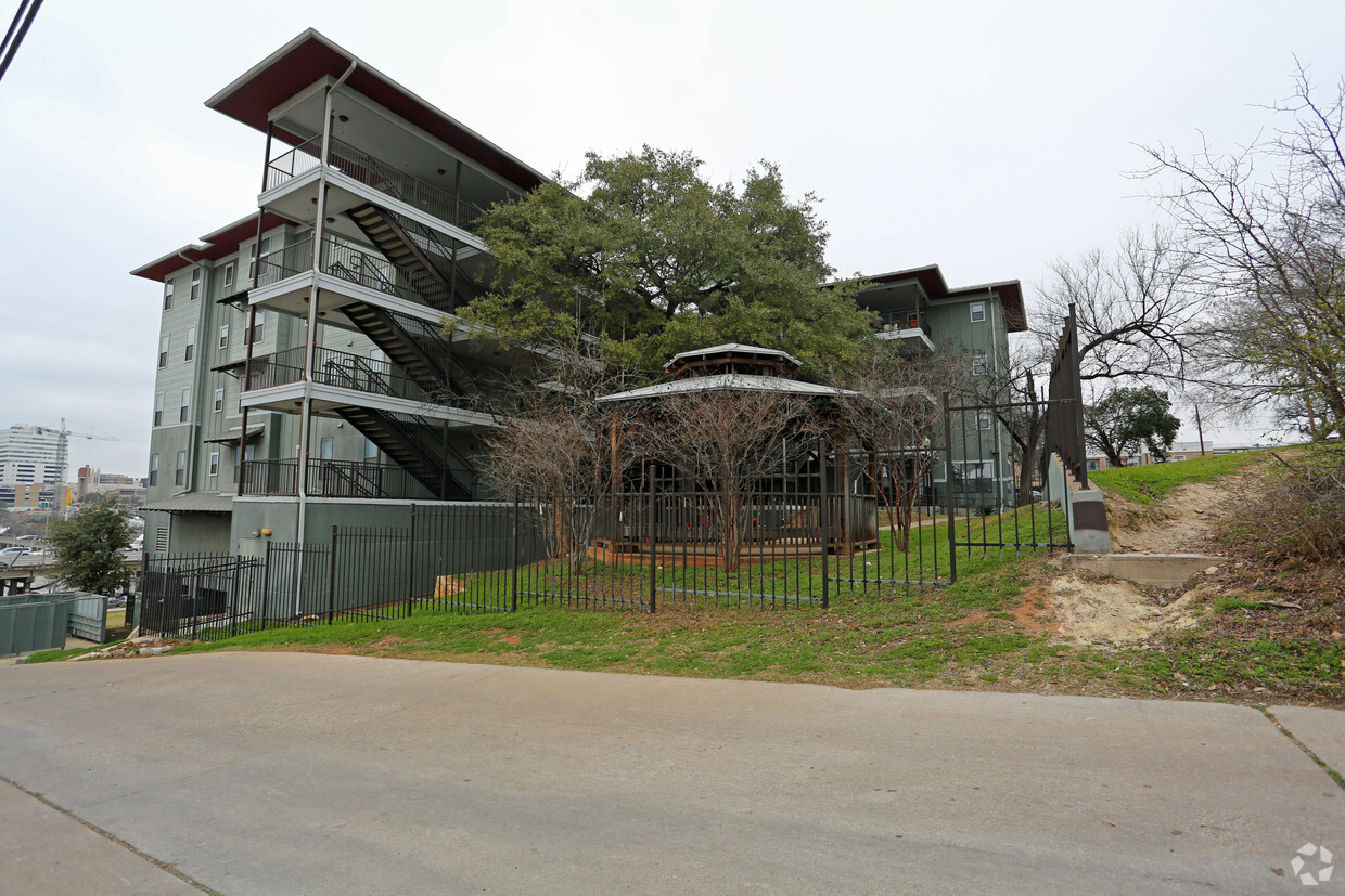 Building Photo - La Vista de Guadalupe