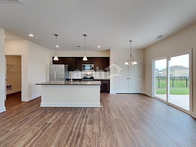 Foto del edificio - 3002 Lucky Ln