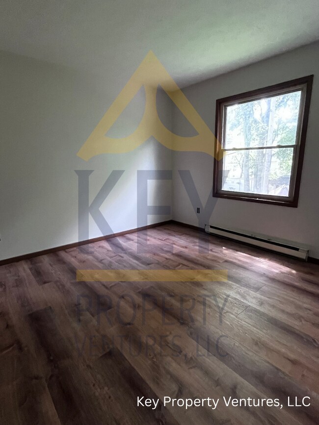 Foto del edificio - 493 Hollenbeck St