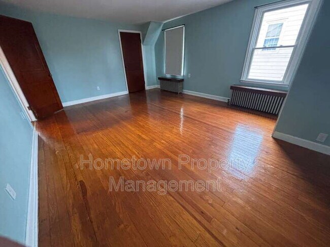 Foto del edificio - 132 Locust Grove Rd