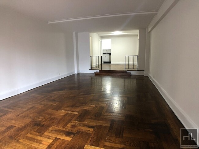 Foto del edificio - EAST 38 STREET
