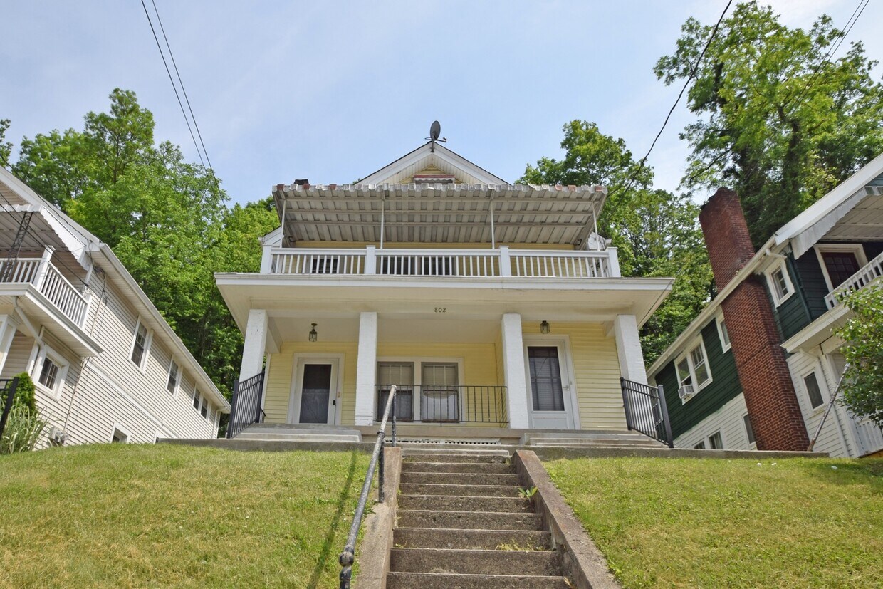 Primary Photo - 802 Delta Ave