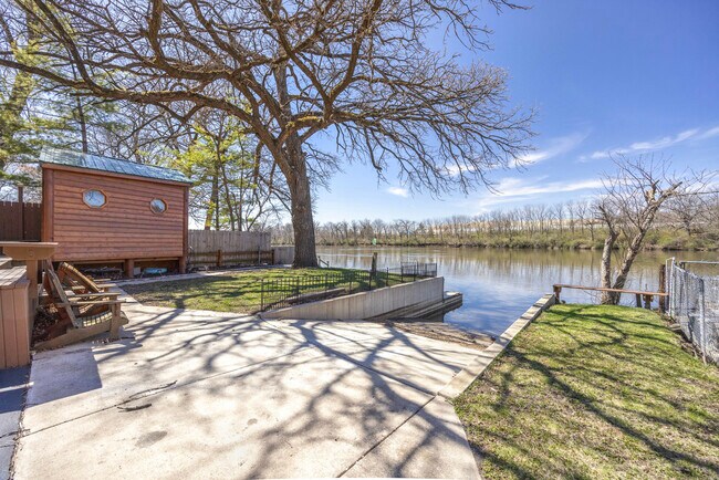 Foto del edificio - 3341 E 2059th Rd