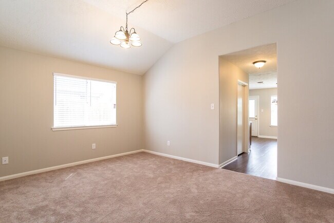 Foto del edificio - 32123 Decker Oaks Dr
