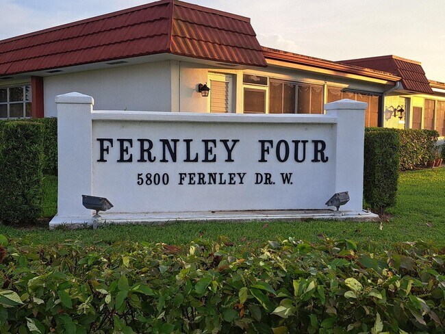 Foto del edificio - 5800 Fernley Dr W