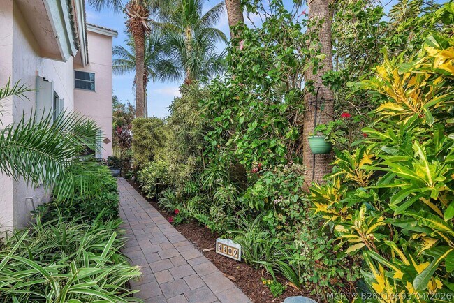 Foto del edificio - 4409 Fairway Dr N