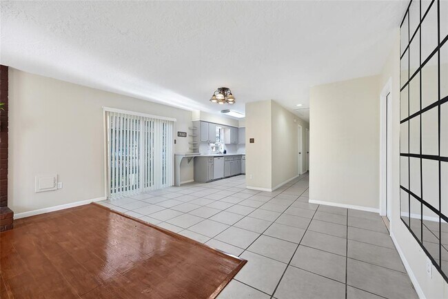 Foto del edificio - 4426 Jamaica Ln