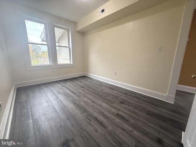 Foto del edificio - 720 Springfield Ave