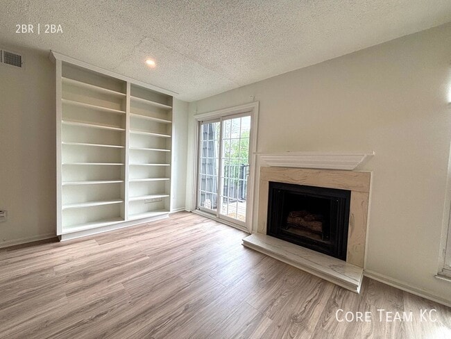 Building Photo - 2900 W 53rd St