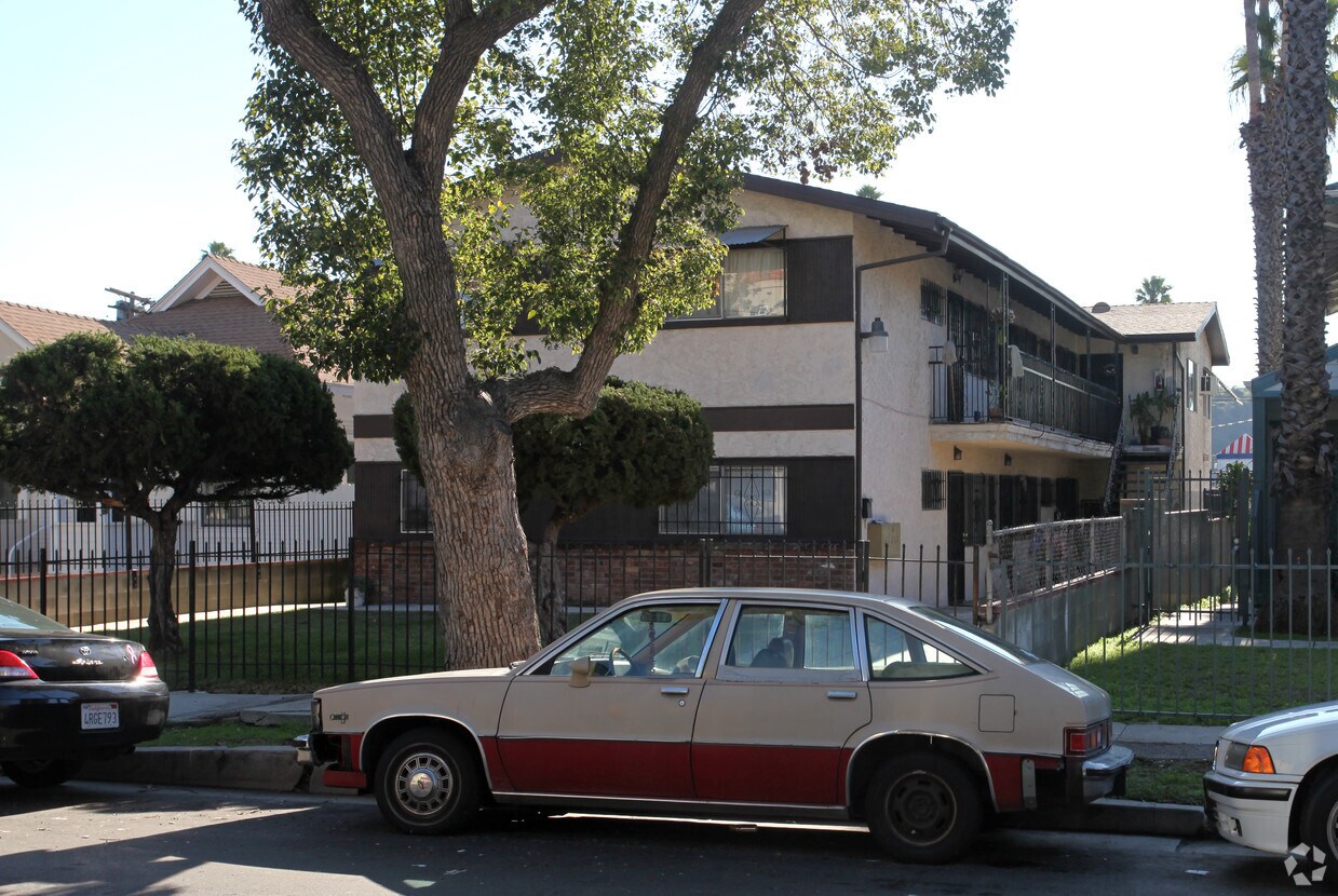 Primary Photo - 6418 Garvanza Ave