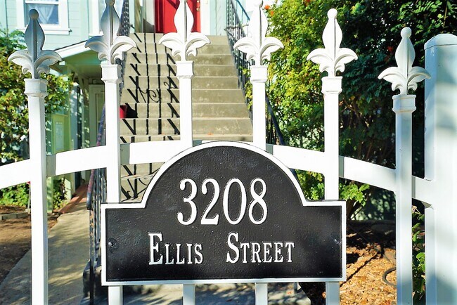 Foto del edificio - 3208 Ellis St