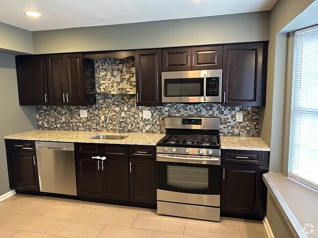 Building Photo - 50 Blue Jay Dr