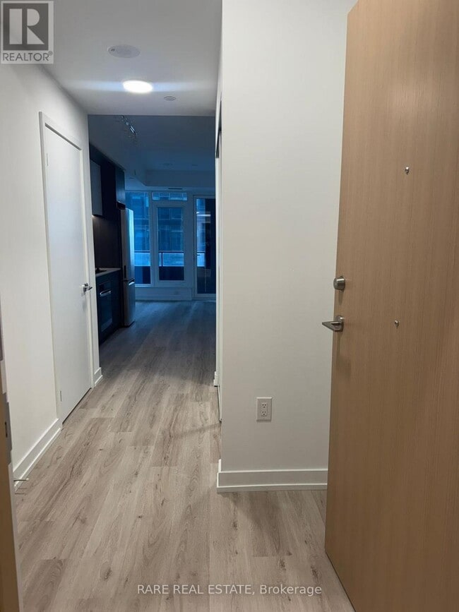 Building Photo - 395 Square One Dr