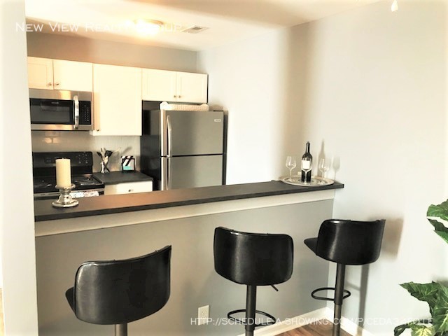 Foto del edificio - 5612 Farm Pond Ln