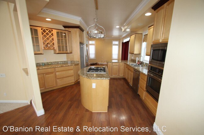 Building Photo - 3 br, 3.5 bath House - 10775 E Talking Man...