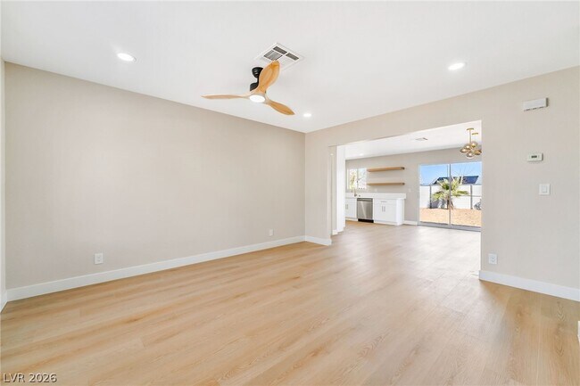 Foto del edificio - 517 Longtree Ave