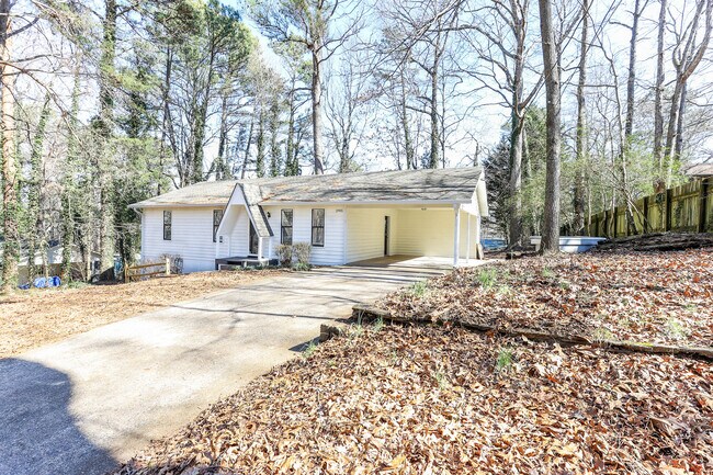 Building Photo - 2905 Winchester Dr