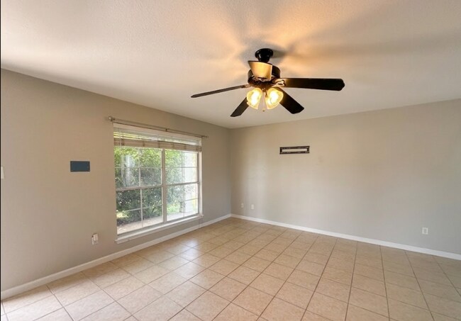 Foto del edificio - AVAILABLE NOW; APPLY AT OUR WEBSITE TODAY!!