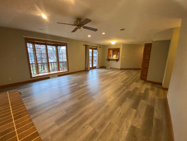 Foto del edificio - Home for the Holidays!! -TSC school