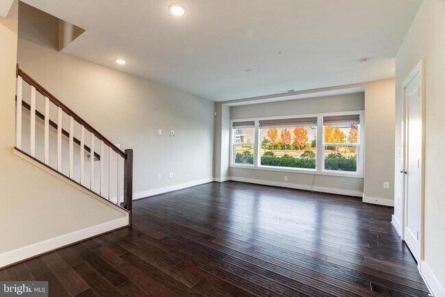 Foto del edificio - 44752 Tiverton Sq