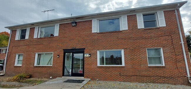 Foto del edificio - 308 Kehoe Rd