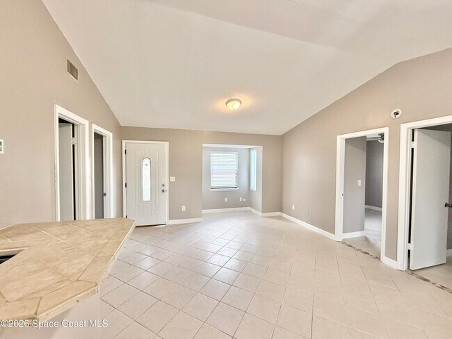 Foto del edificio - 5925 Clearfield Ave