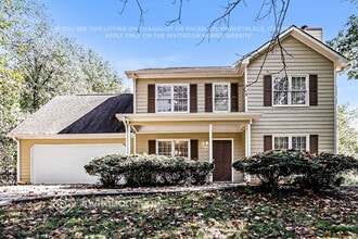 Building Photo - 6735 Crossview Dr