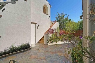 Building Photo - 5077 Rashelle Way