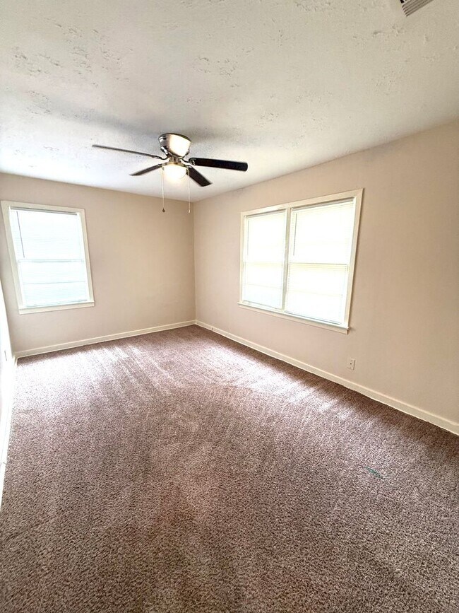 Foto del edificio - ** 3 Bed 1 Bath located in Chisholm ** Call to schedule a self tour 334-366-9198