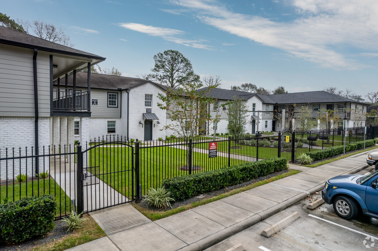 Primary Photo - Abode Living at League Colony