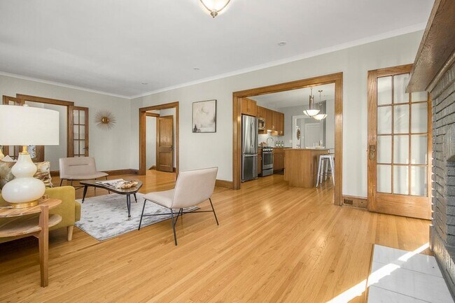 Foto del edificio - 2420 Seabury Ave