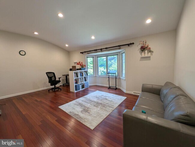 Foto del edificio - 419 Kennebec Rd