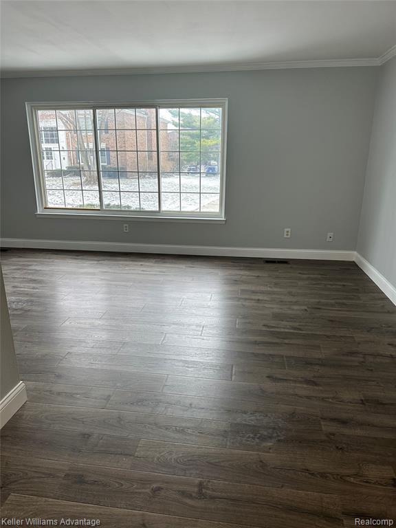 Foto del edificio - 653 E Fox Hills Dr