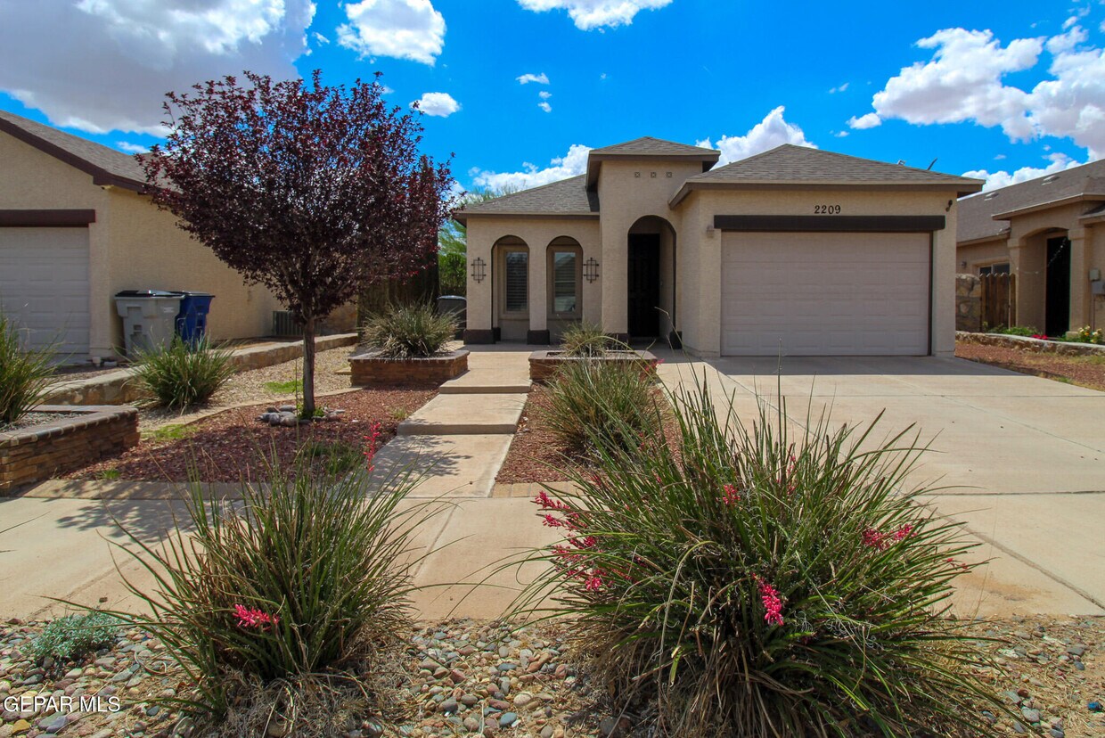 Foto principal - 2209 Honour Point Pl