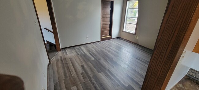 Building Photo - 353 Emma St Building Photo - 353 Emma St