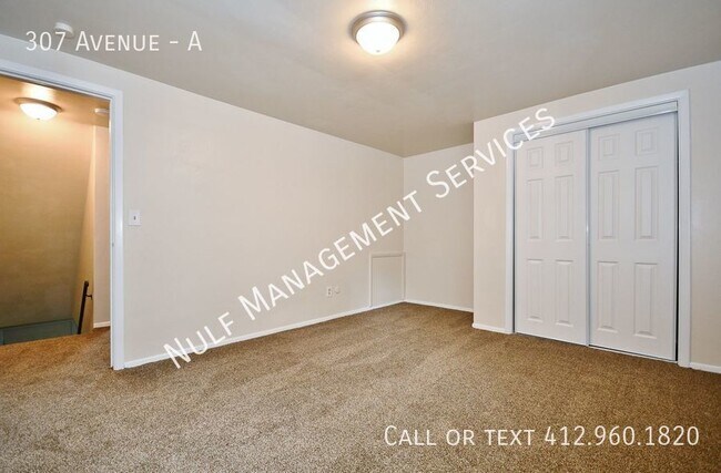 Building Photo - 2 Bed, 1 Bath unit in Forrest Hills