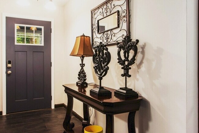 Foto del edificio - 375 Sheringham Ct