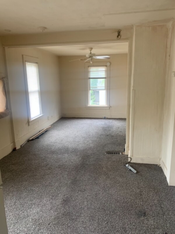 Foto del edificio - 1691 N Edward St