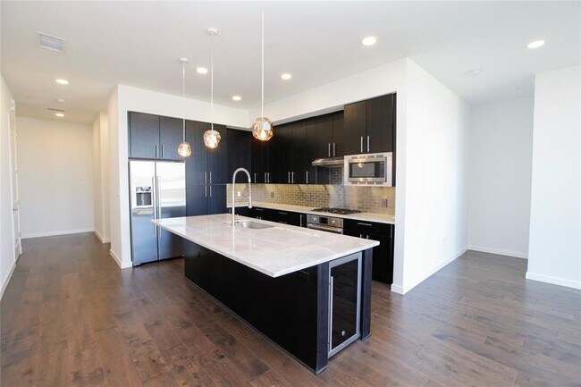 Foto del edificio - 4820 Caroline St