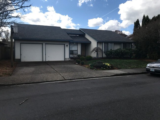Building Photo - 3 br, 2 bath House - 21198 NW Wapinitia Lane