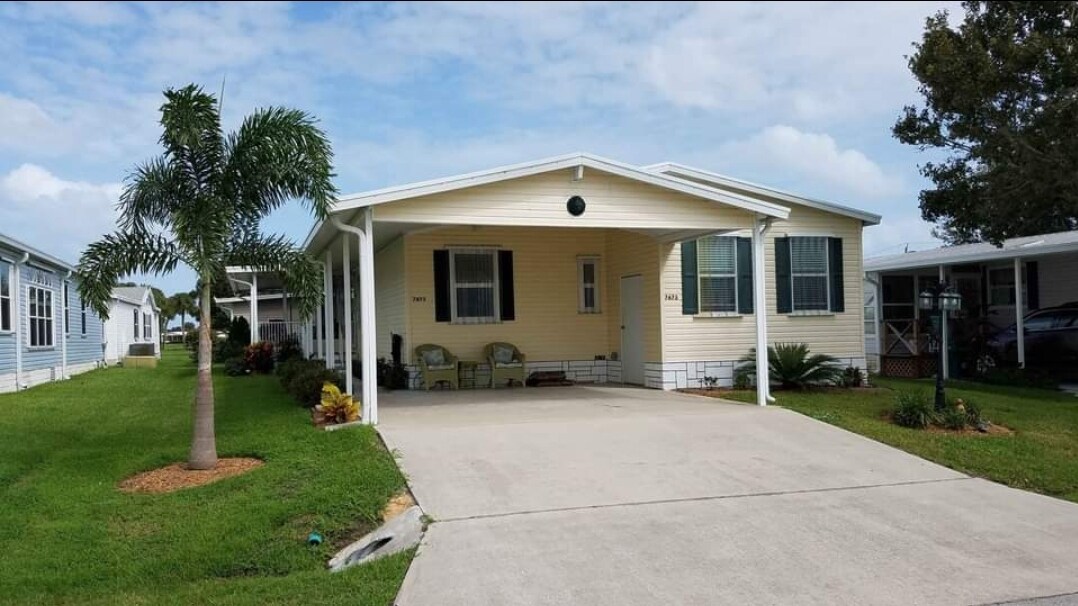Foto principal - 7673 Longhorn Ave