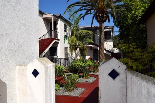 Foto del edificio - 3381 Grim Ave