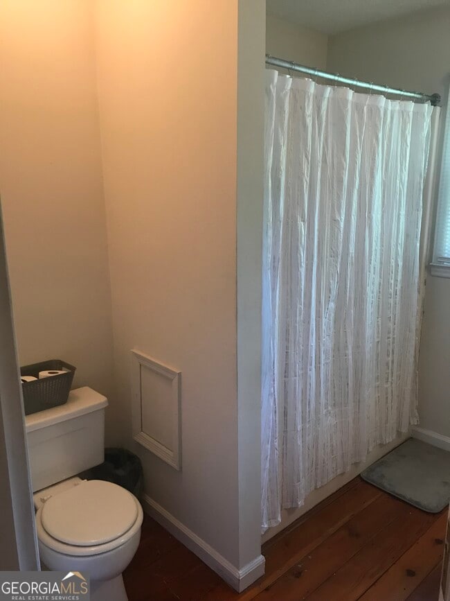 Foto del edificio - 120 Boley Dr