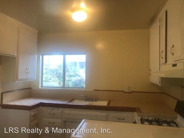 Building Photo - 14700 Hubbard St