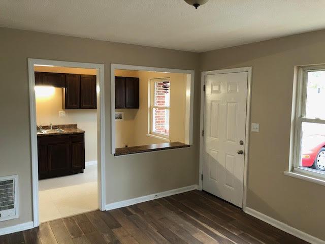 Primary Photo - 3216 Mayfield- Unit 3