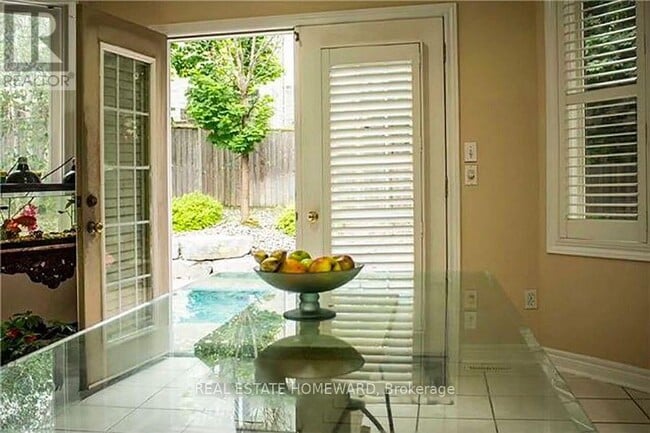 Building Photo - 13 Fawn Crescent