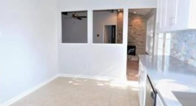 Building Photo - 14319 Whitecross Dr