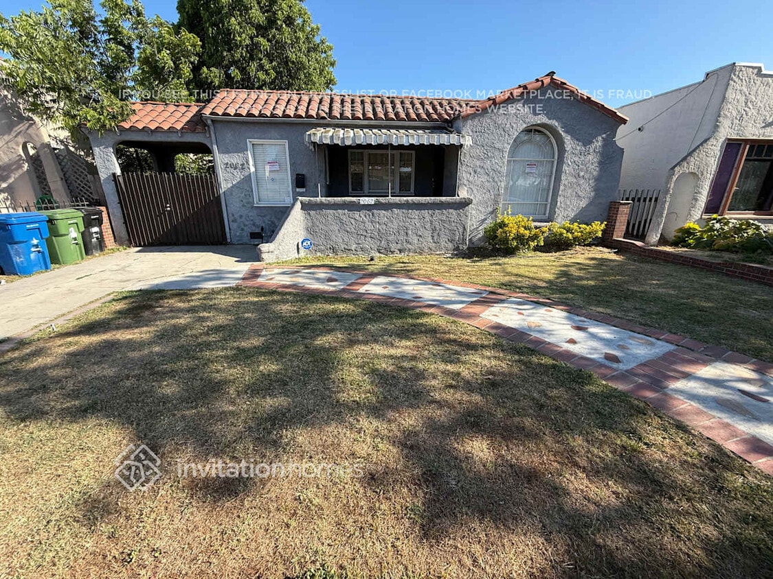 Primary Photo - 2062 W 65th St