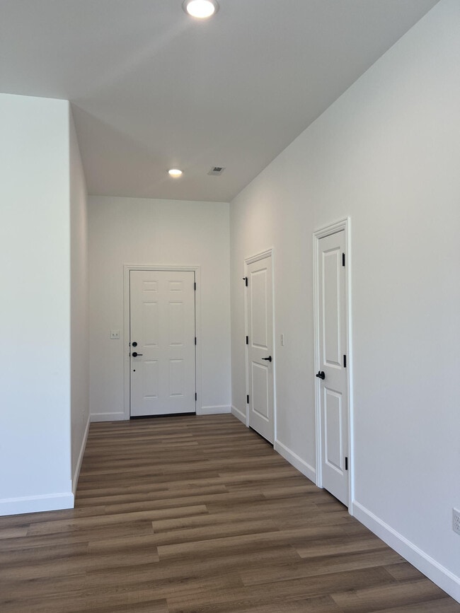Foto del edificio - 3713 Swan Ct